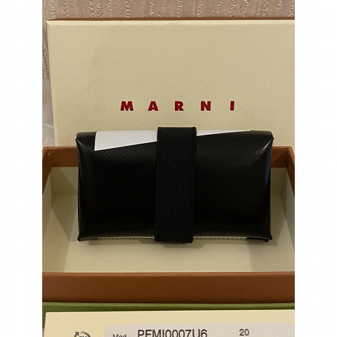 Marni(マルニ)のマルニMARNI PVC origami 二つ折り財布　ミニ財布　ブラック　黒 レディースのファッション小物(財布)の商品写真