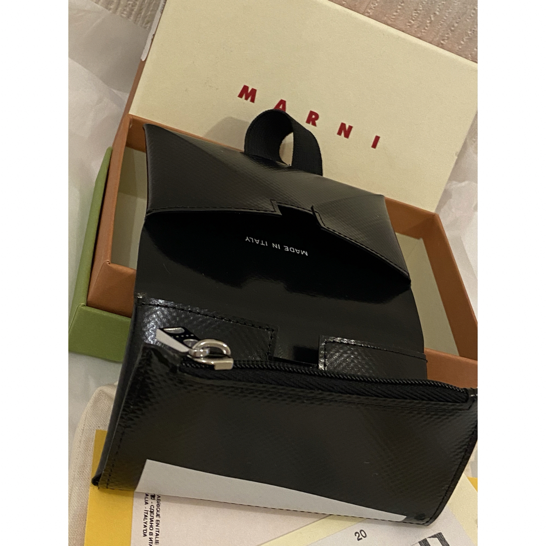 Marni(マルニ)のマルニMARNI PVC origami 二つ折り財布　ミニ財布　ブラック　黒 レディースのファッション小物(財布)の商品写真