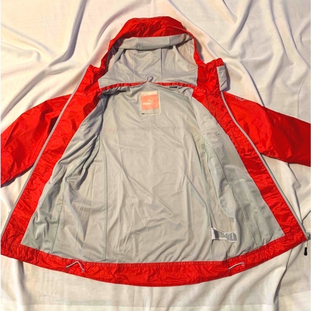 PUMA(プーマ)のPUMA  アウトドアブリーズジャケット「エコスフィア」/ナイロンパーカー　赤 レディースのジャケット/アウター(ナイロンジャケット)の商品写真