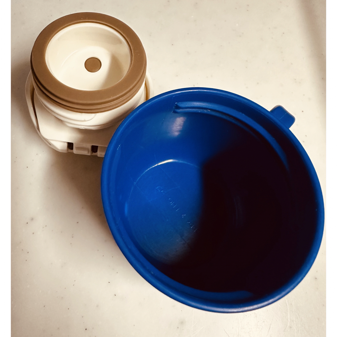 THERMOS(サーモス)のサーモス　子供用　水筒　コップ　中栓 キッズ/ベビー/マタニティの授乳/お食事用品(水筒)の商品写真