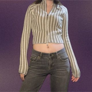 エイソス(asos)のクロップド　ニットトップス(ニット/セーター)