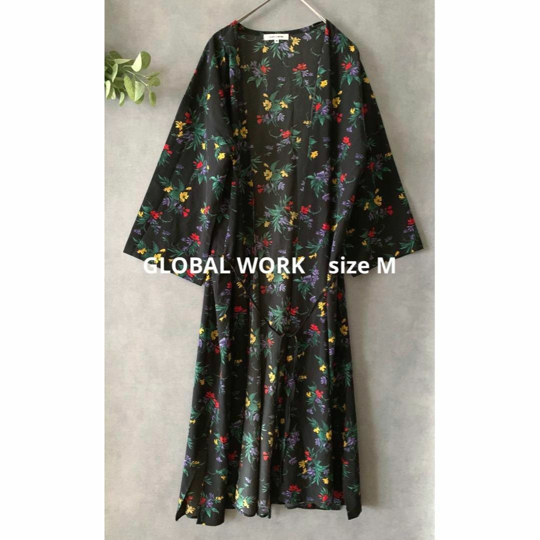 GLOBAL WORK(グローバルワーク)のGLOBAL WORK 花柄ガウンワンピース 黒 8分袖 レディースのワンピース(ロングワンピース/マキシワンピース)の商品写真