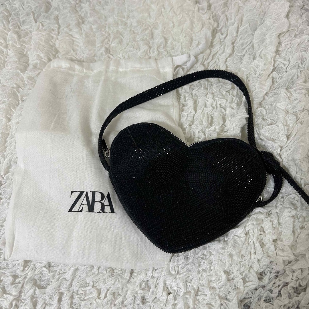 ZARA(ザラ)のZARAシャイニーハートショルダーバッグ レディースのバッグ(ハンドバッグ)の商品写真