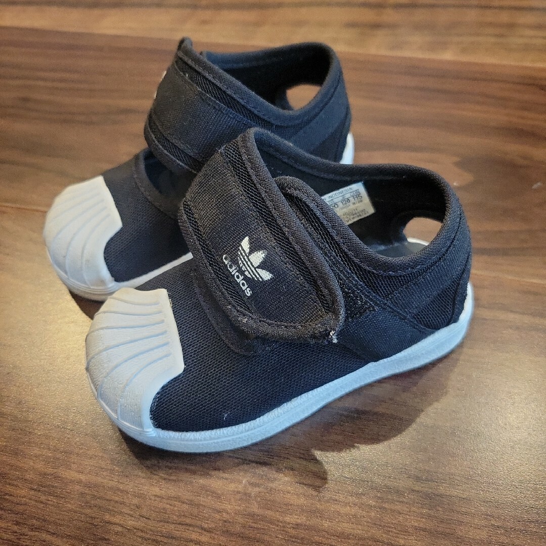 adidas(アディダス)のadidas　スニーカー&サンダル キッズ/ベビー/マタニティのベビー靴/シューズ(~14cm)(スニーカー)の商品写真