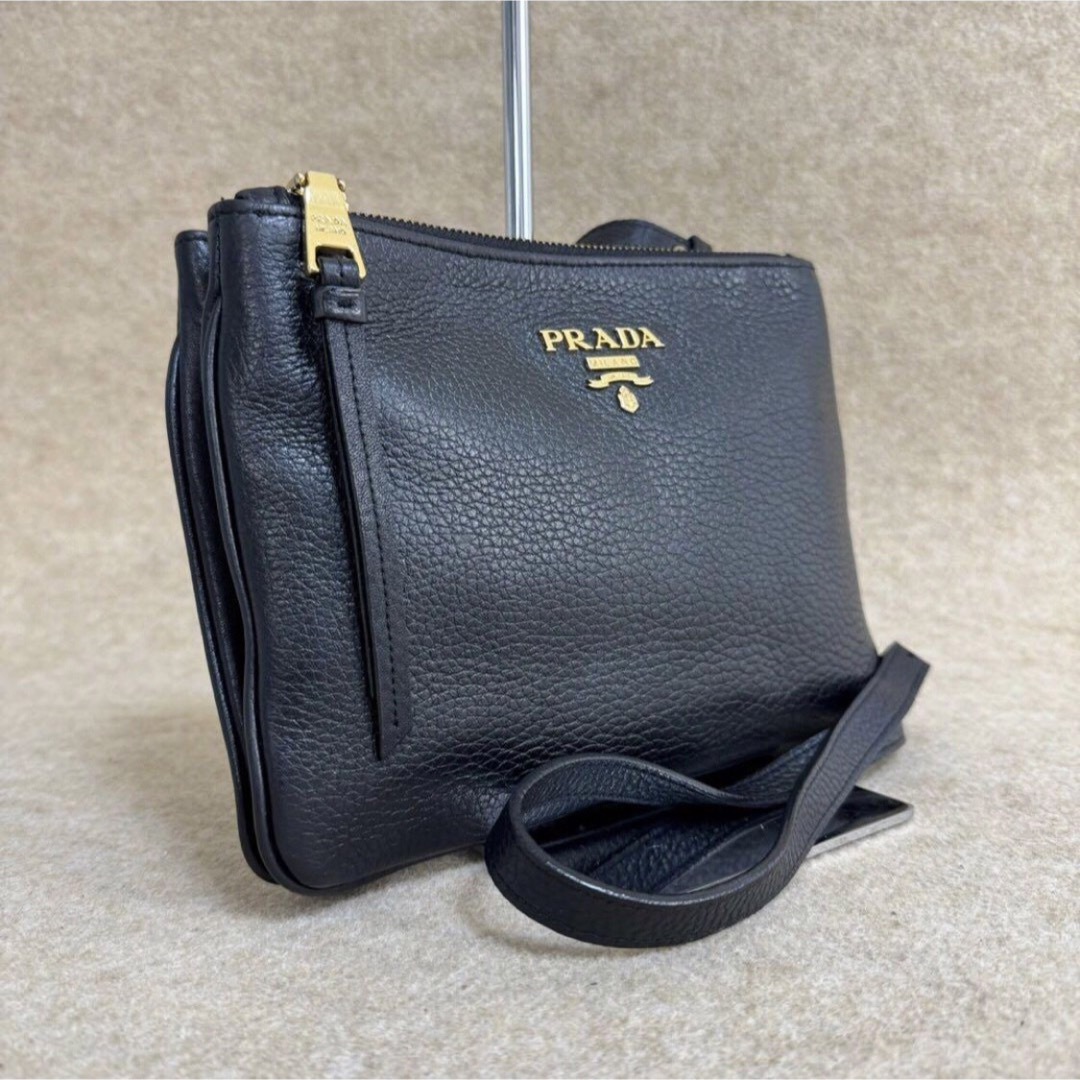 11CA23 PRADA プラダ ショルダーバッグ レザー 黒色 斜め掛けBrandaysカラーブラック