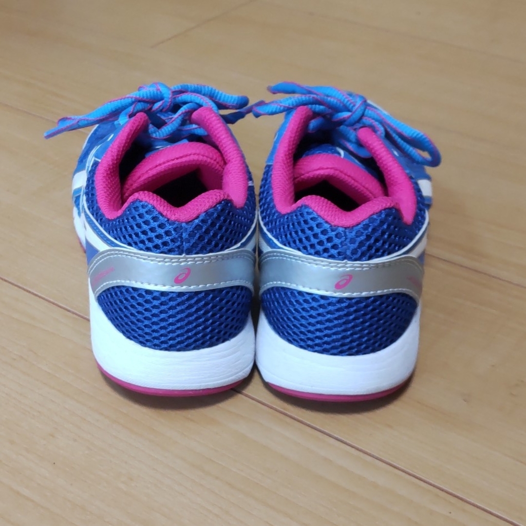 asics(アシックス)のアシックス　シューズ　22センチ キッズ/ベビー/マタニティのキッズ靴/シューズ(15cm~)(スニーカー)の商品写真