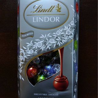 リンツ(Lindt)のリンツ リンドール チョコレート シルバー 600g 中身のみ(菓子/デザート)