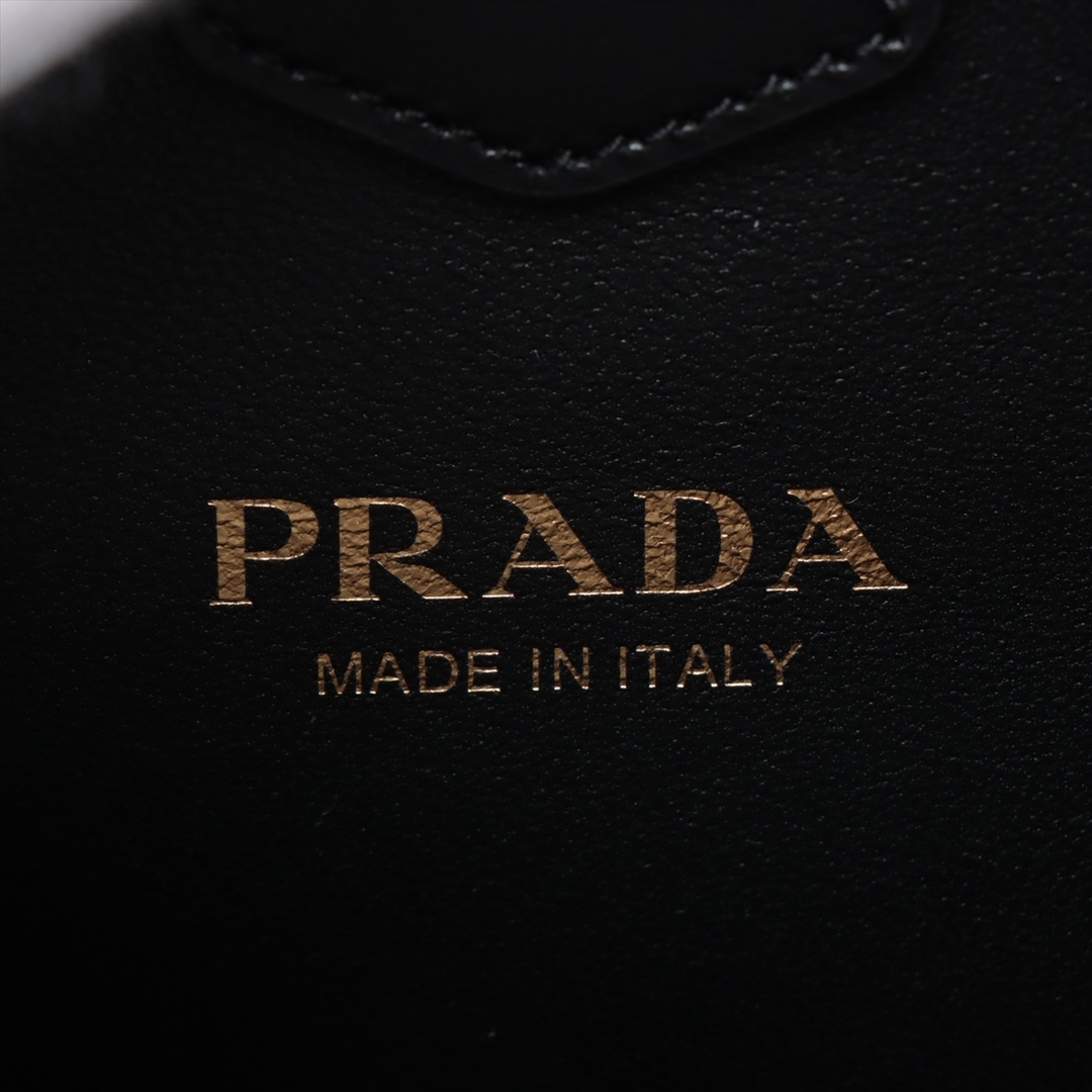 PRADA(プラダ)のプラダ  レザー  ブラック レディース ショルダーバッグ レディースのバッグ(ショルダーバッグ)の商品写真