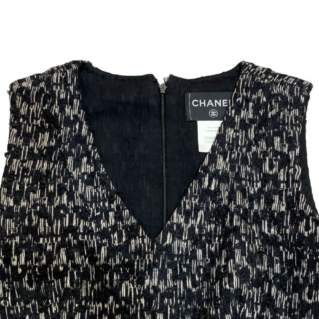 CHANEL(シャネル)のシャネル ノースリーブワンピース ツイード P42282W04977 サイズ36 レディースのワンピース(ひざ丈ワンピース)の商品写真