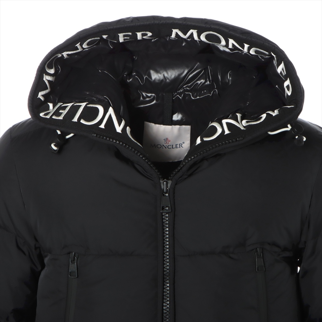 MONCLER(モンクレール)のモンクレール MONTCLA ナイロン  ブラック メンズ その他アウター メンズのジャケット/アウター(その他)の商品写真