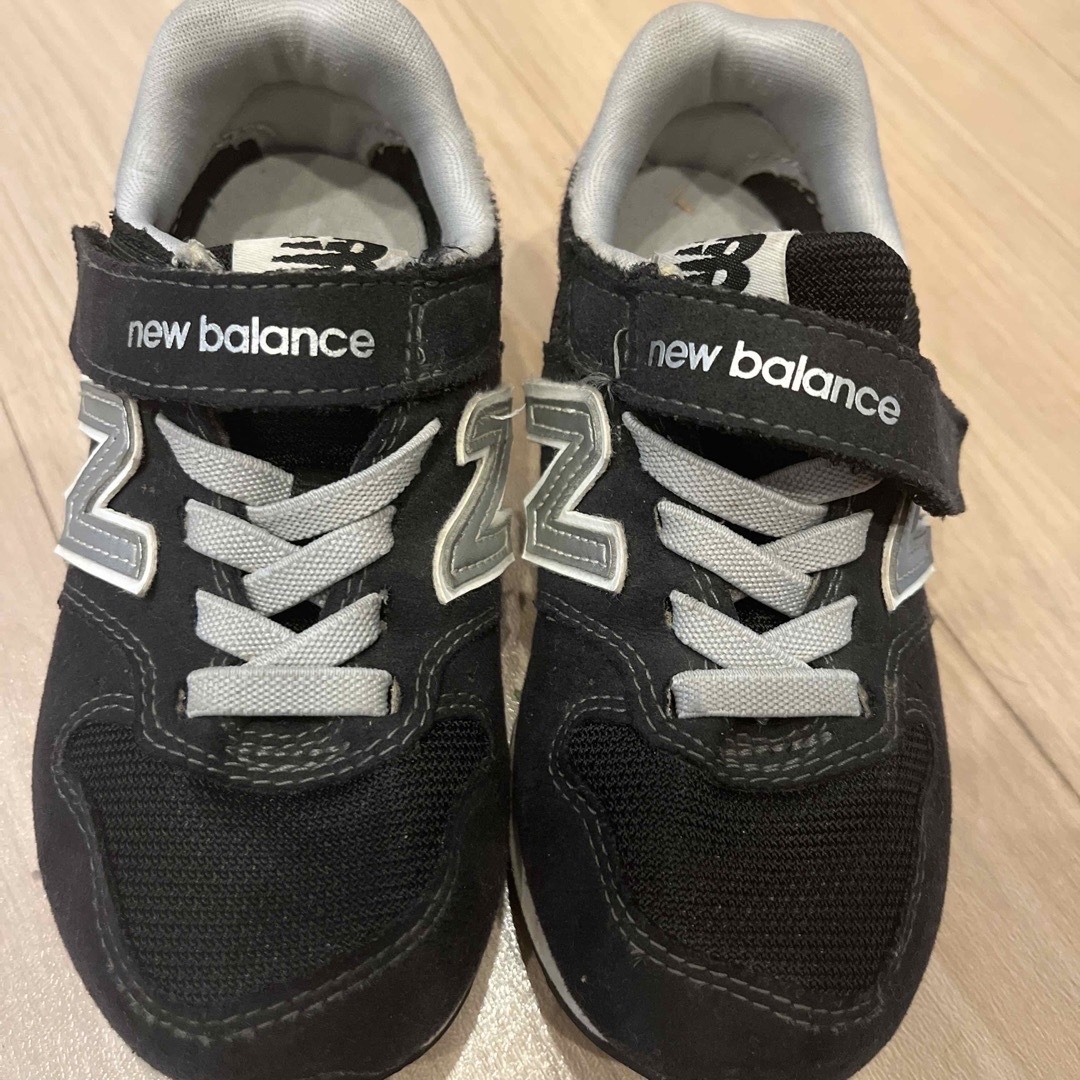 New Balance(ニューバランス)のニューバランス YV996BK3 17 new balance キッズ キッズ/ベビー/マタニティのキッズ靴/シューズ(15cm~)(スニーカー)の商品写真