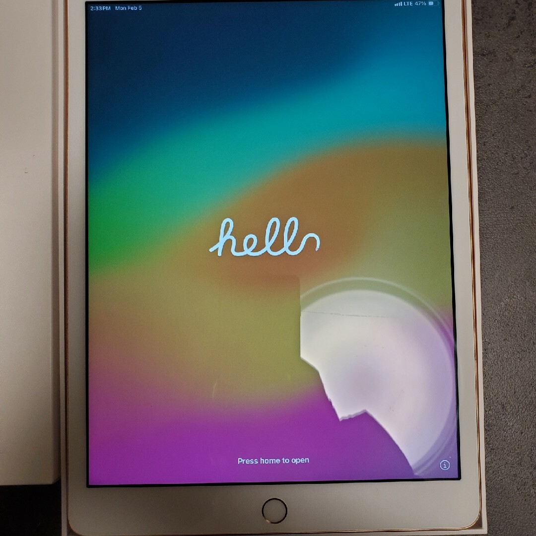 iPad(アイパッド)のAPPLE iPad 第7世代 32GB ゴールド MW6D2J/A　中古 スマホ/家電/カメラのPC/タブレット(タブレット)の商品写真