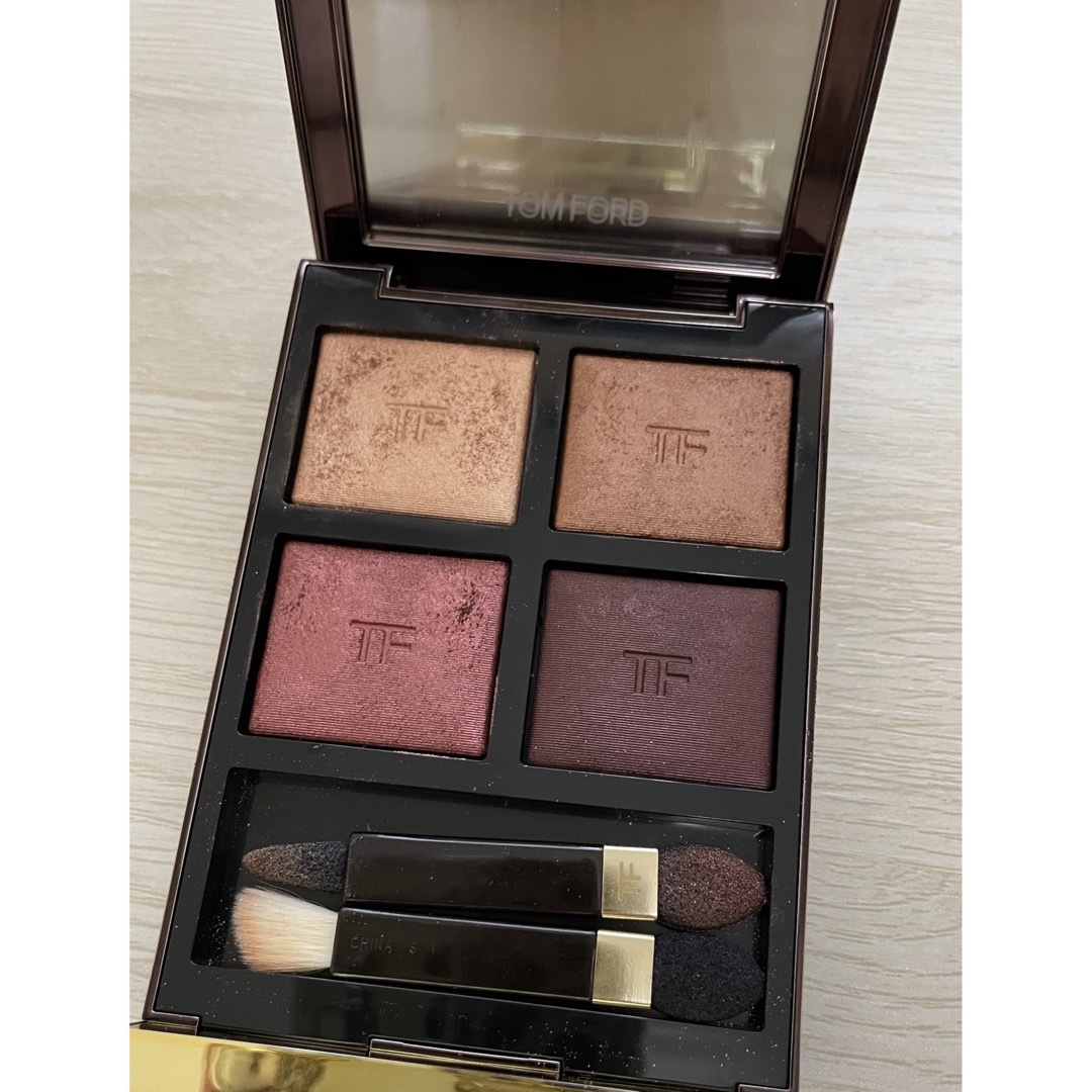 TOM FORD BEAUTY(トムフォードビューティ)のトムフォード　アイカラークォード　ハネムーン コスメ/美容のベースメイク/化粧品(アイシャドウ)の商品写真