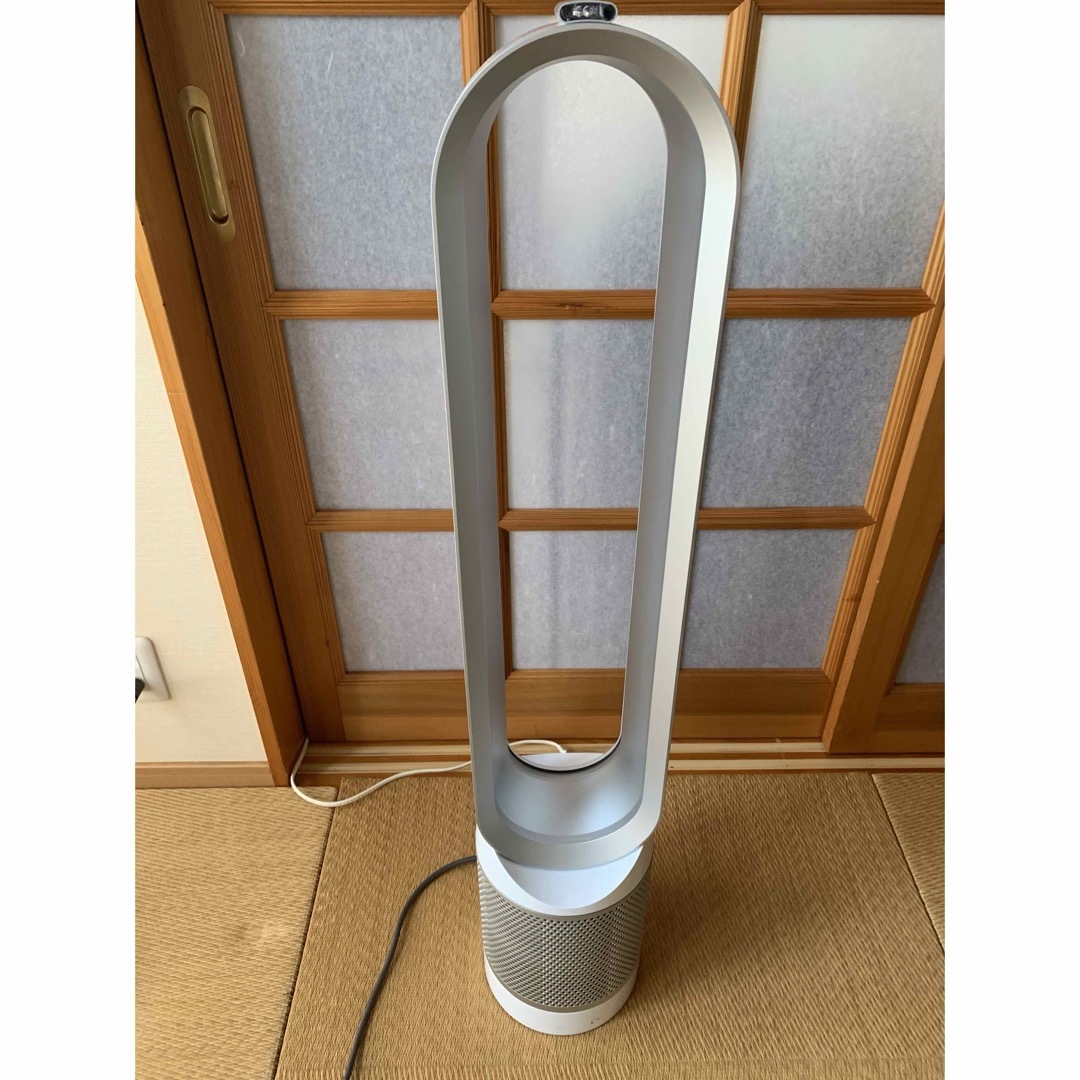 DYSON ダイソン 空気清浄機能付タワーファン TP00 WS スマホ/家電/カメラの冷暖房/空調(扇風機)の商品写真