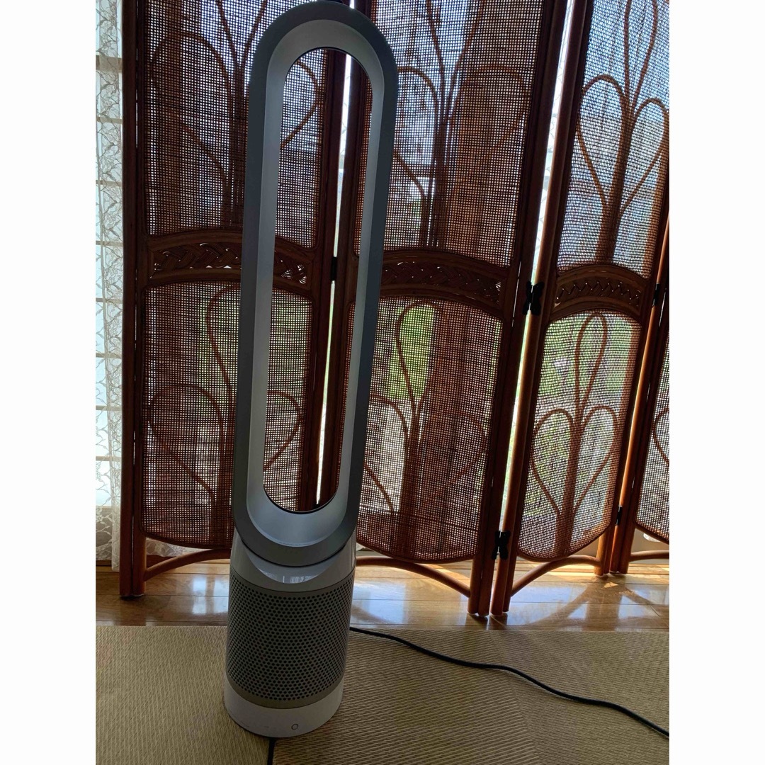 DYSON ダイソン 空気清浄機能付タワーファン TP00 WS スマホ/家電/カメラの冷暖房/空調(扇風機)の商品写真