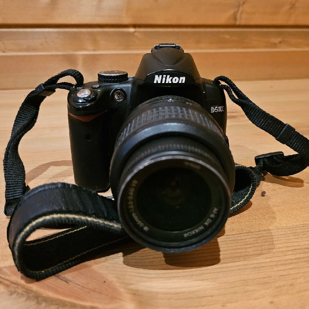 Nikon　D5000　一眼レフカメラ