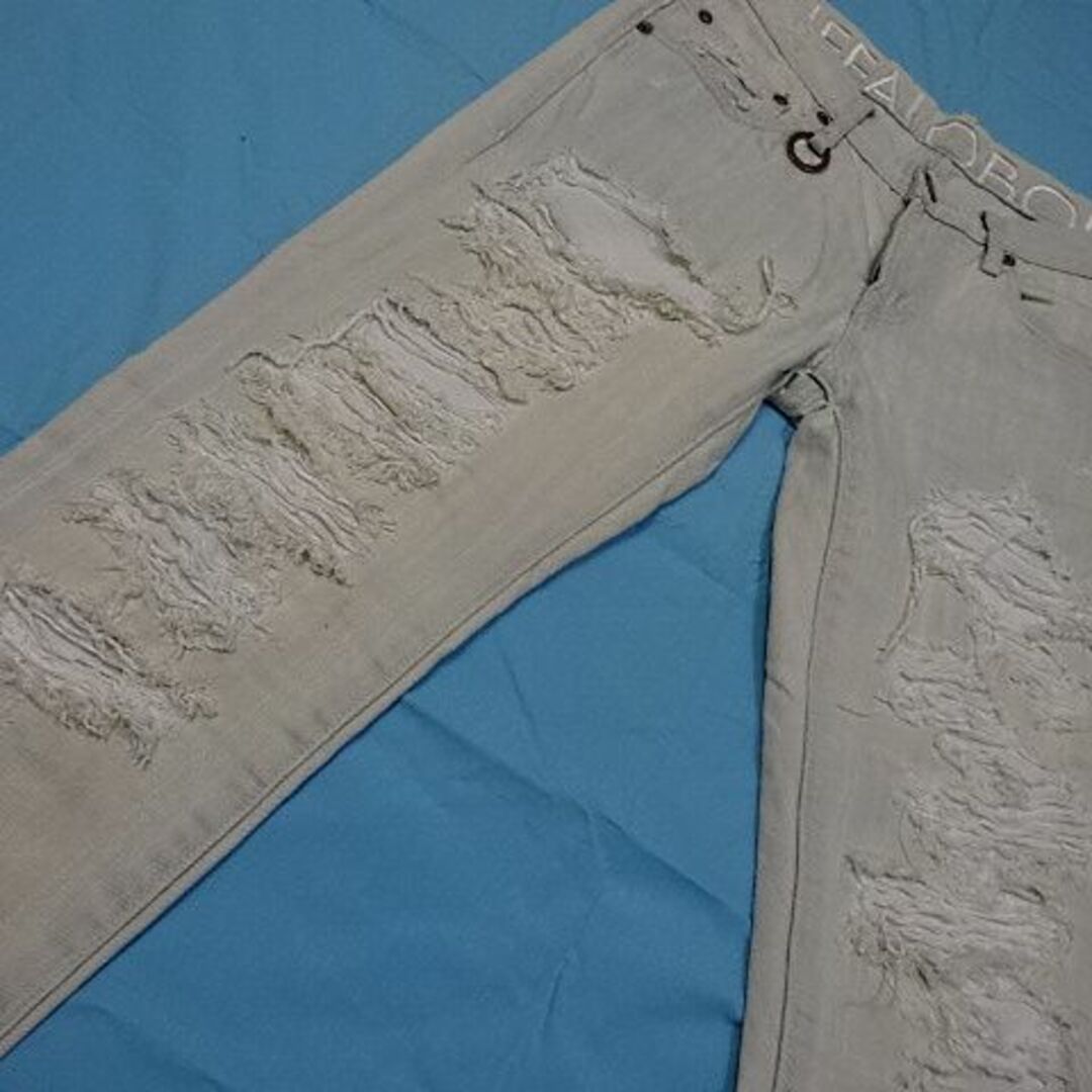 BUFFALO BOBS(バッファローボブス)のバッファローボブズ☆クラッシュ白スリムストレート☆2☆ウェスト約84cm メンズのパンツ(デニム/ジーンズ)の商品写真