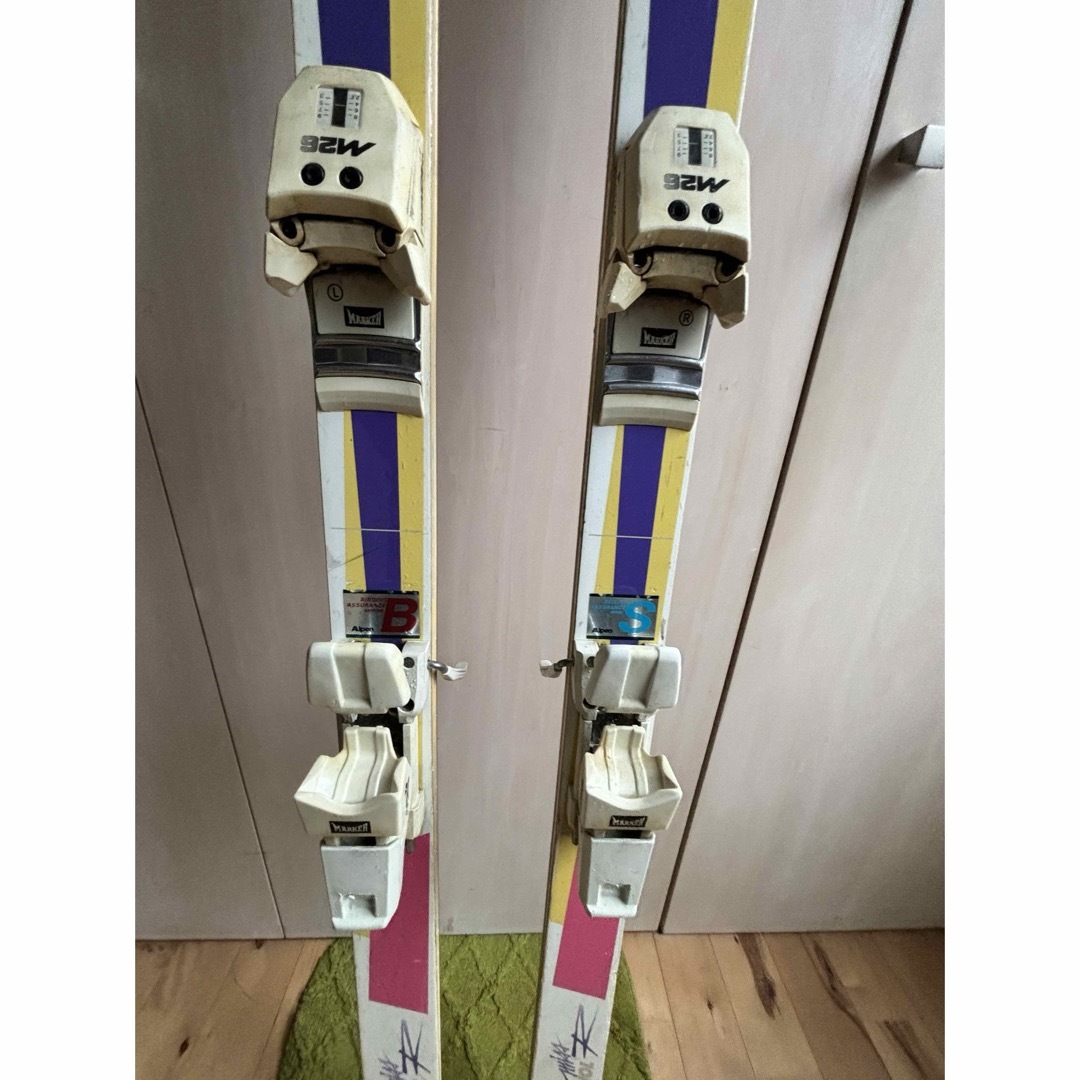 ROSSIGNOL(ロシニョール)のレトロ　スキー板　ビンディングセット ロシニョール　missR スポーツ/アウトドアのスキー(板)の商品写真