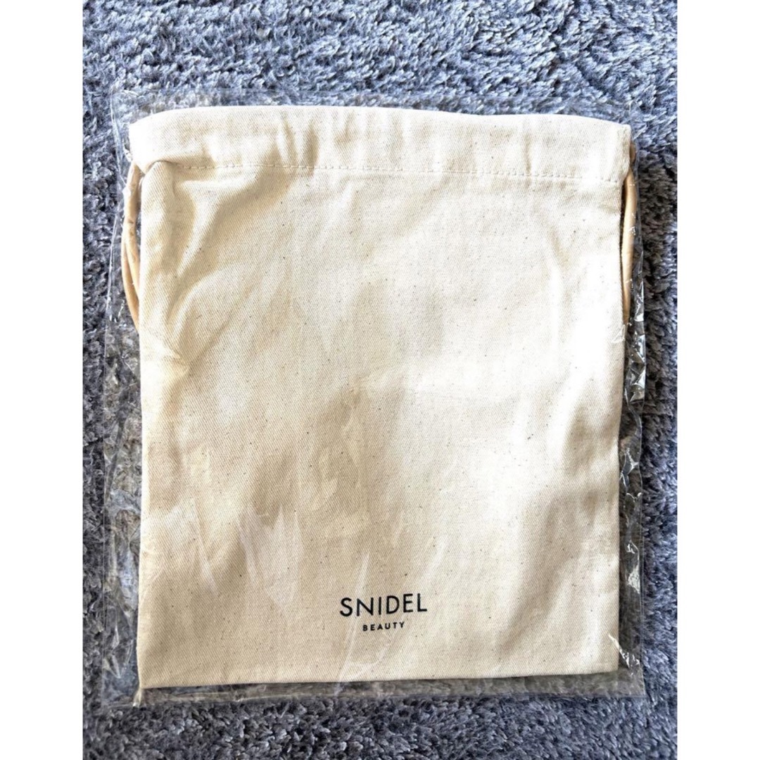 SNIDEL(スナイデル)のSNIDEL BEAUTY ＊ 巾着 レディースのファッション小物(ポーチ)の商品写真