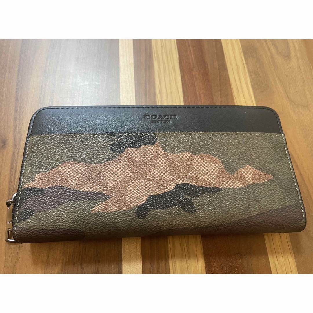 COACH(コーチ)の新品　COACH  コーチ　長財布　迷彩　ブラック　メンズ　 メンズのファッション小物(長財布)の商品写真