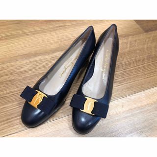 サルヴァトーレフェラガモ(Salvatore Ferragamo)の🌼【ささき様専用】サルヴァトーレ フェラガモ パンプス 2点おまとめ(ハイヒール/パンプス)