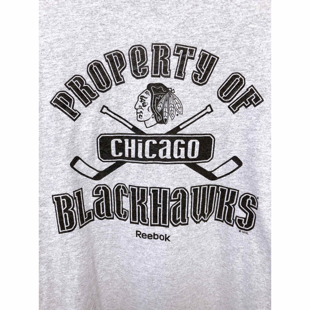 Reebok(リーボック)のNHL　シカゴ・ブラックホークス　長袖Ｔシャツ　Ｍ　グレー　USA古着 メンズのトップス(Tシャツ/カットソー(七分/長袖))の商品写真