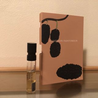 ラルチザンパフューム(L'Artisan Parfumeur)のラルチザン　アルカナロザ　1.5ml(ユニセックス)