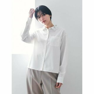 イェッカヴェッカ(YECCA VECCA)の【オフホワイト】ビジューカラーシャツ/24SS(シャツ/ブラウス(長袖/七分))