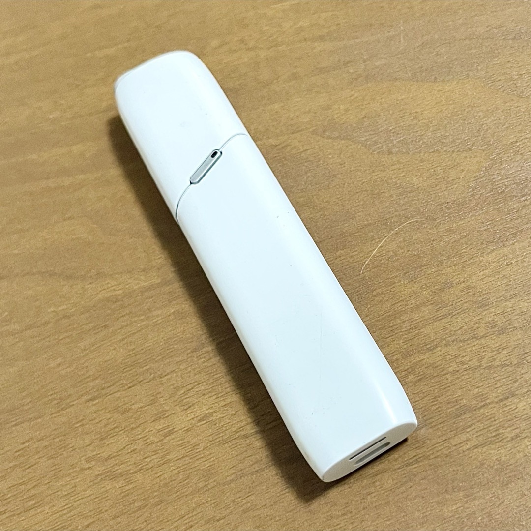 IQOS(アイコス)のiQOS3本体 ホワイト iQOS アイコス marlboro HEETS メンズのファッション小物(タバコグッズ)の商品写真