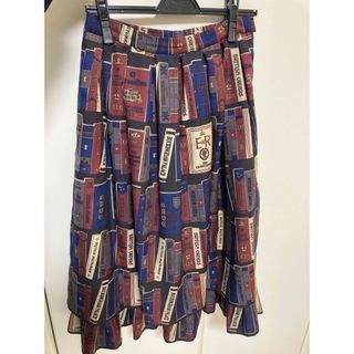 ジェーンマープル(JaneMarple)のroyal library double tuck skirt ネイビー(ひざ丈スカート)