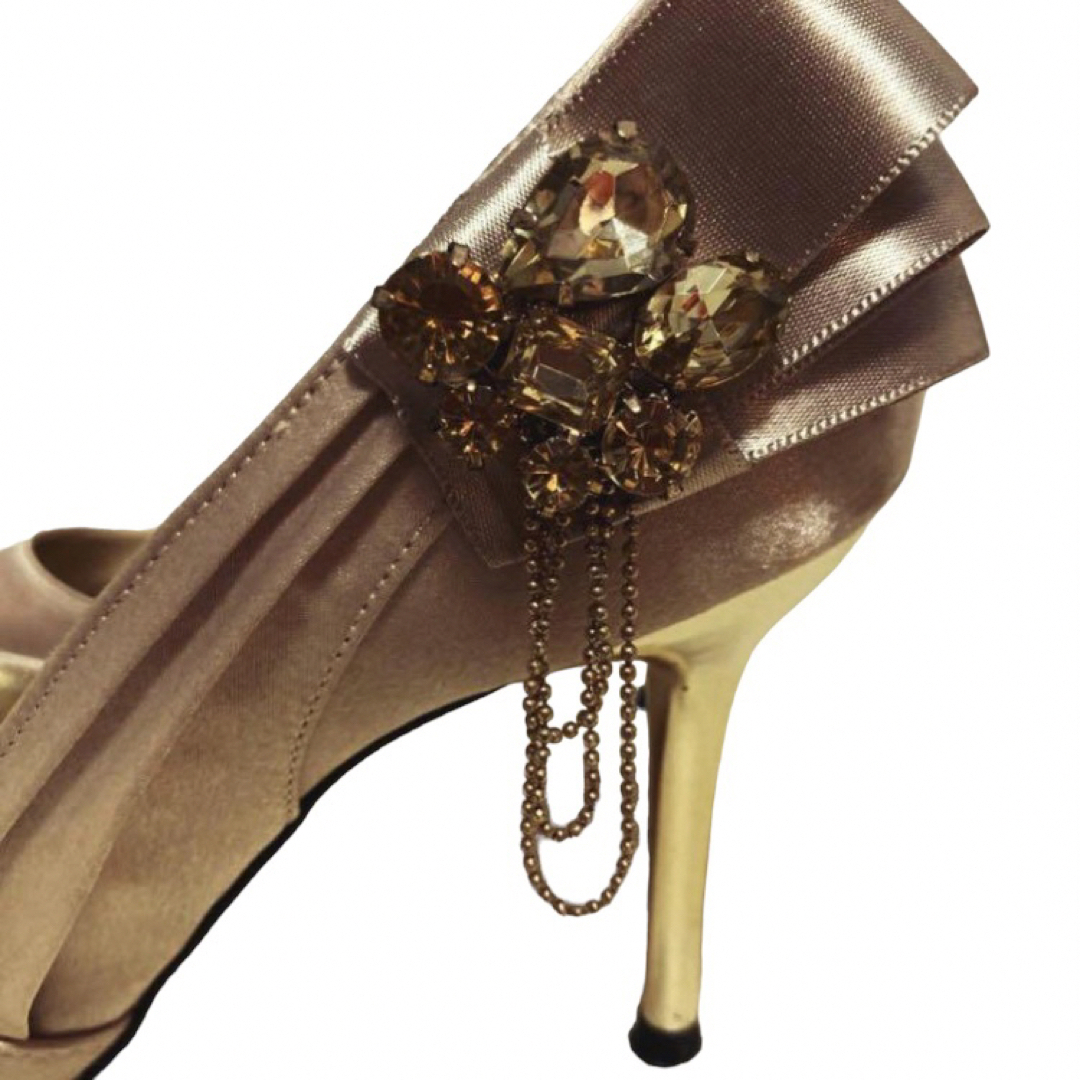 パンプス　ハイヒール　23cm  ビジュー付き　結婚式　ゴールド　ベージュ レディースの靴/シューズ(ハイヒール/パンプス)の商品写真