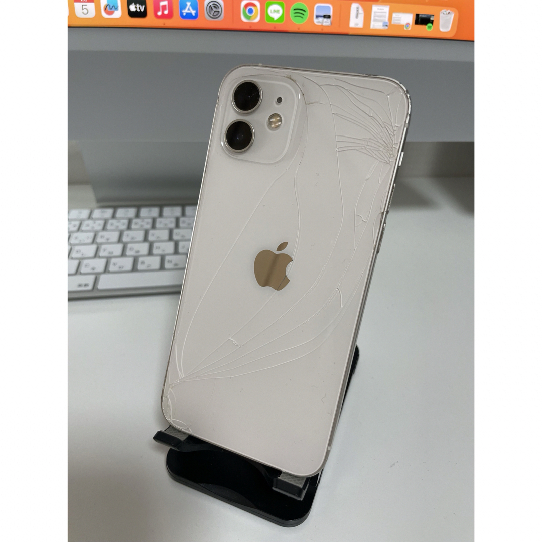 iPhone(アイフォーン)のiPhone12 64GB au 中古 ジャンク スマホ/家電/カメラのスマートフォン/携帯電話(スマートフォン本体)の商品写真