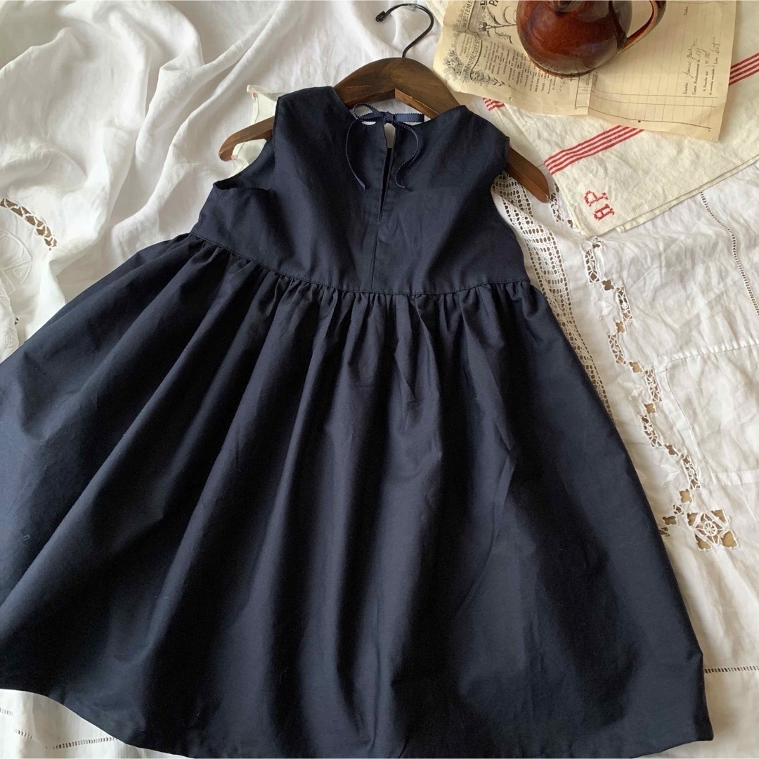 95〜100 フリルエプロンワンピース  ハンドメイド キッズ/ベビー/マタニティのキッズ服女の子用(90cm~)(ワンピース)の商品写真