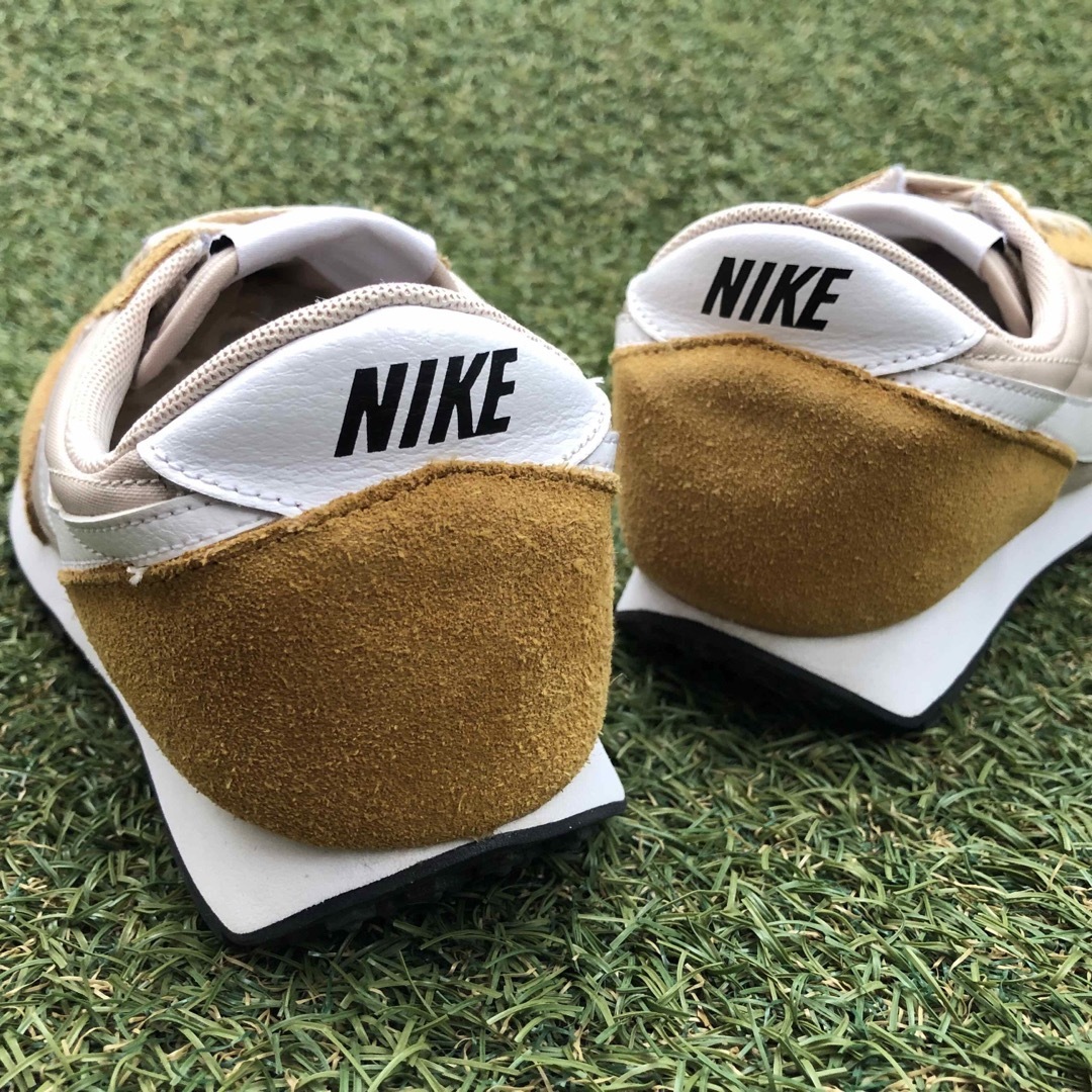 NIKE(ナイキ)の美品23 NIKE DAYBREAK ナイキ デイブレイク HW763 レディースの靴/シューズ(スニーカー)の商品写真