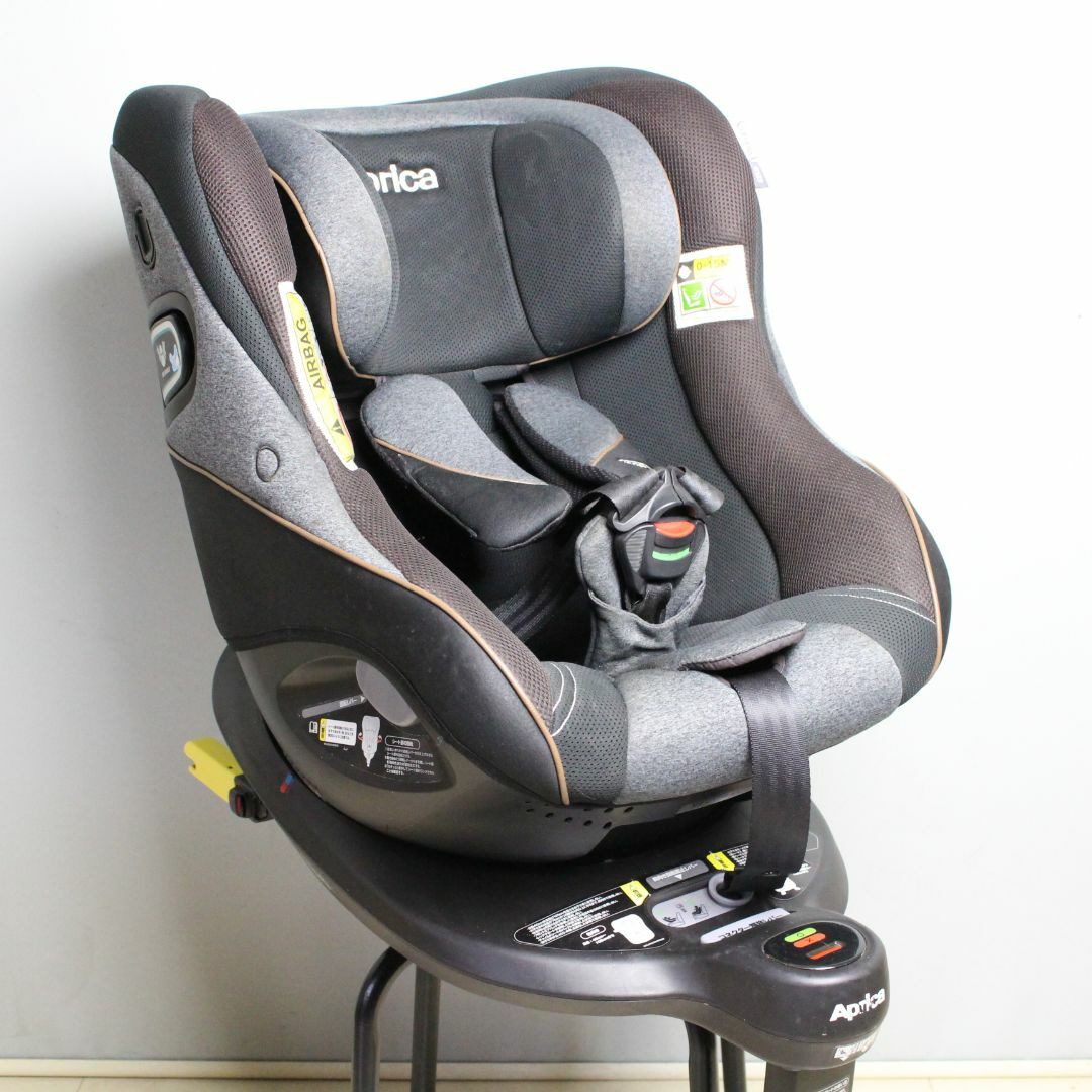 Aprica(アップリカ)の良品 洗濯済 アップリカ クルリラプロテクト チャイルドシート isofix キッズ/ベビー/マタニティの外出/移動用品(自動車用チャイルドシート本体)の商品写真