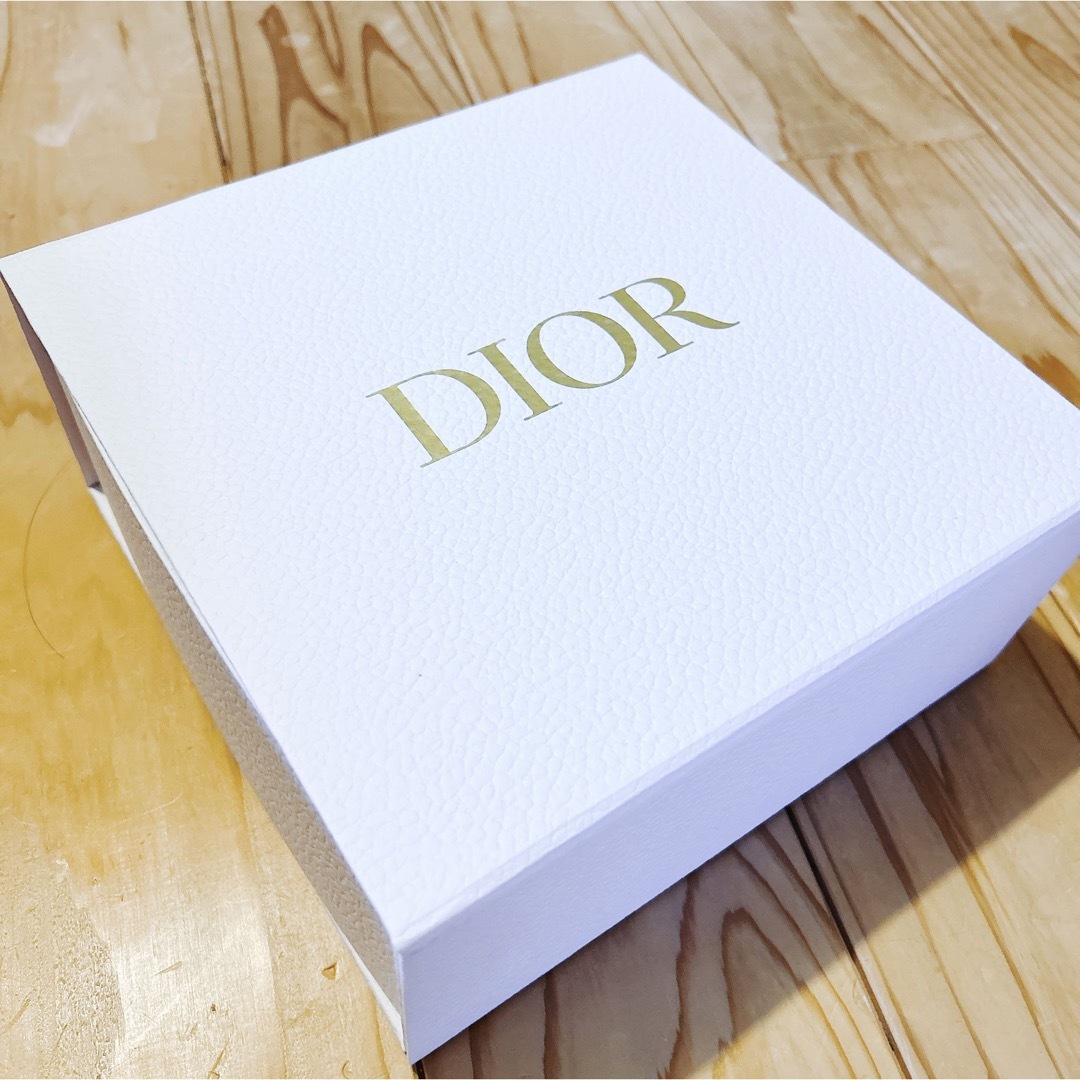 Dior(ディオール)の箱付き！Diorサンプルセット コスメ/美容のキット/セット(サンプル/トライアルキット)の商品写真