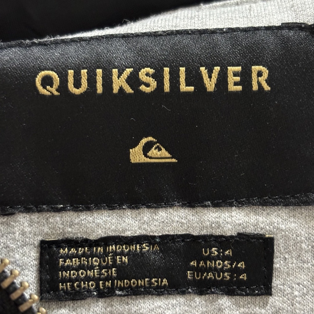 QUIKSILVER(クイックシルバー)のQUICK SILVER キッズアウター キッズ/ベビー/マタニティのキッズ服男の子用(90cm~)(ジャケット/上着)の商品写真