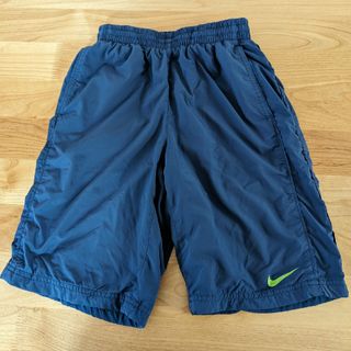 ナイキ(NIKE)のナイキ　ハーフパンツ　サイズ140(ウェア)