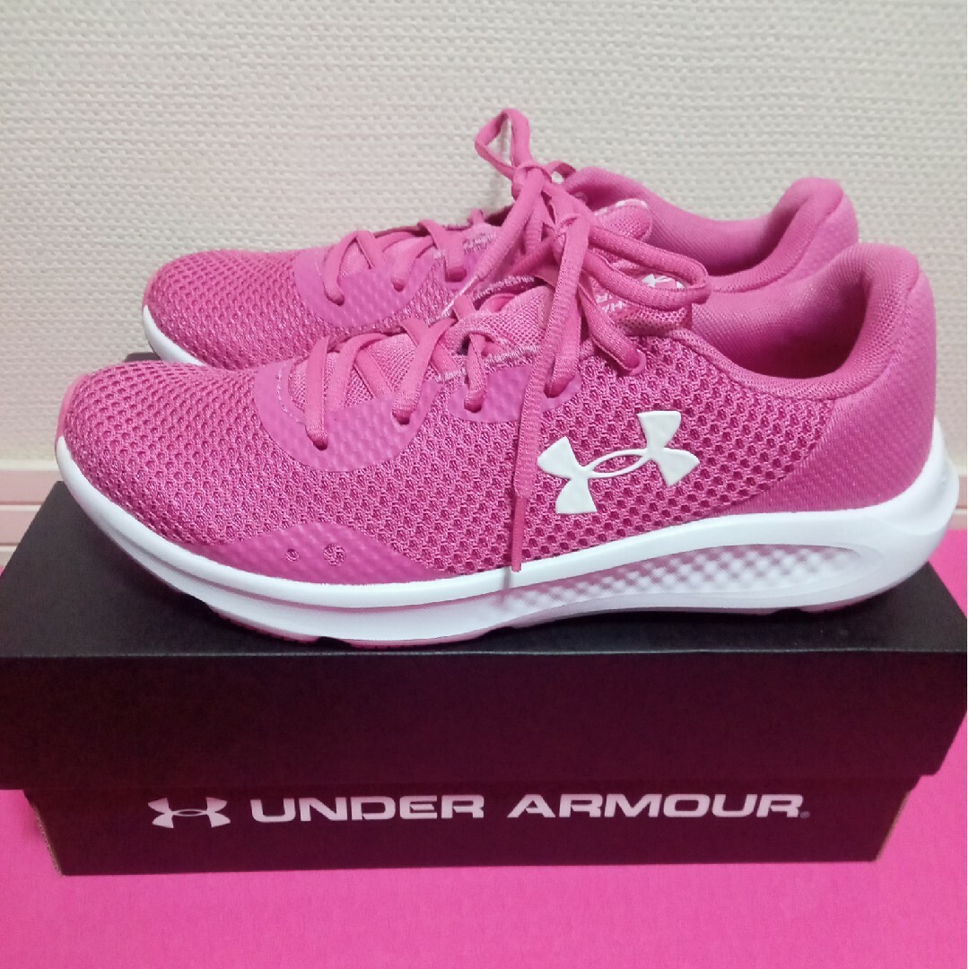 UNDER ARMOUR(アンダーアーマー)の新品★UNDER ARMOUR★ウィメンズスニーカー25.5 レディースの靴/シューズ(スニーカー)の商品写真