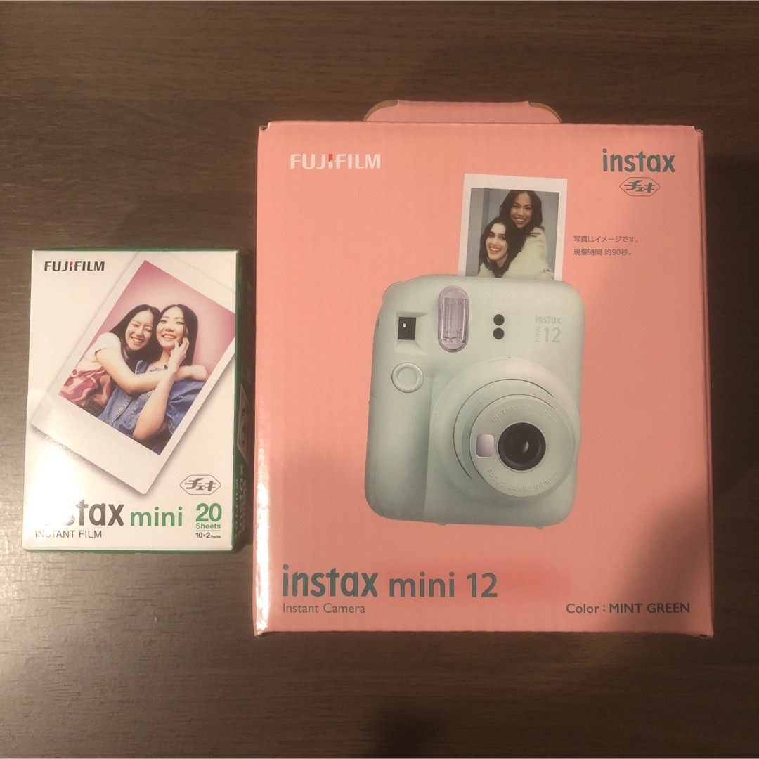 富士フイルム(フジフイルム)の【セット商品】富士フィルム instax mini 12 + フィルム20枚 スマホ/家電/カメラのカメラ(フィルムカメラ)の商品写真