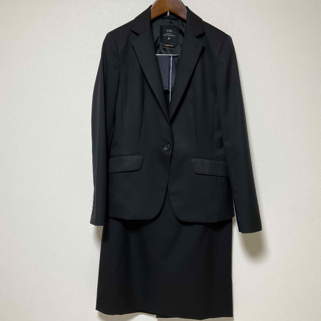 【美品】イネド スカートスーツ 9 日本製 毛 黒 就活 OL ビジネス 春秋冬