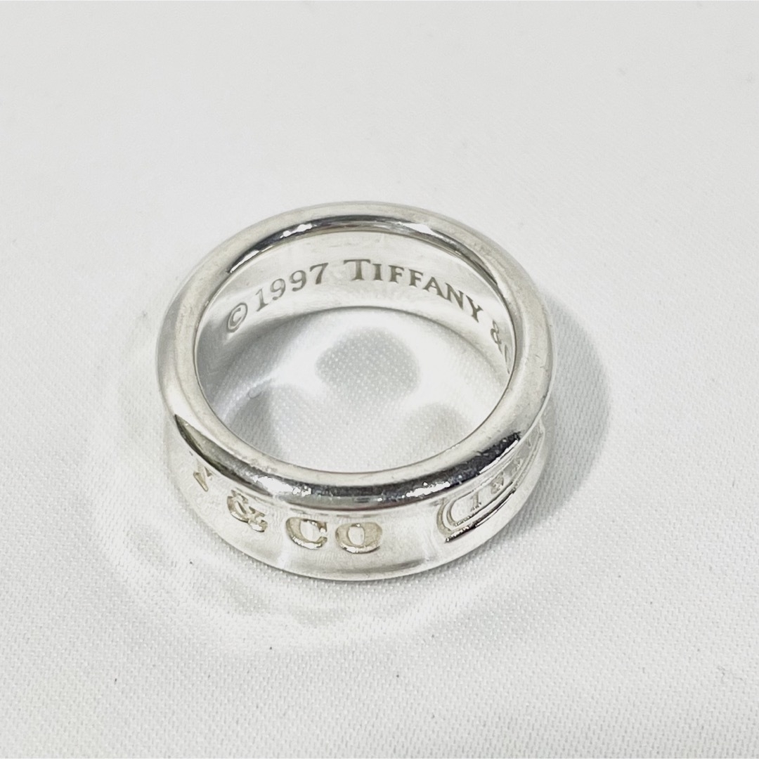 Tiffany & Co.(ティファニー)の美品 箱付き 正規品 ティファニー 指輪 ナローリング 8号 シルバー925 レディースのアクセサリー(リング(指輪))の商品写真