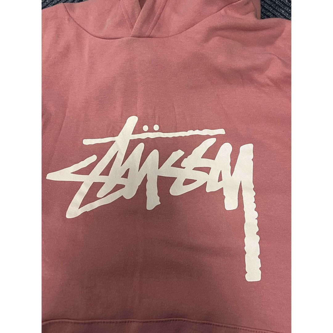 STUSSY(ステューシー)のSTUSSY ステューシー ロゴプリント スウェットパーカー  レディースのトップス(パーカー)の商品写真