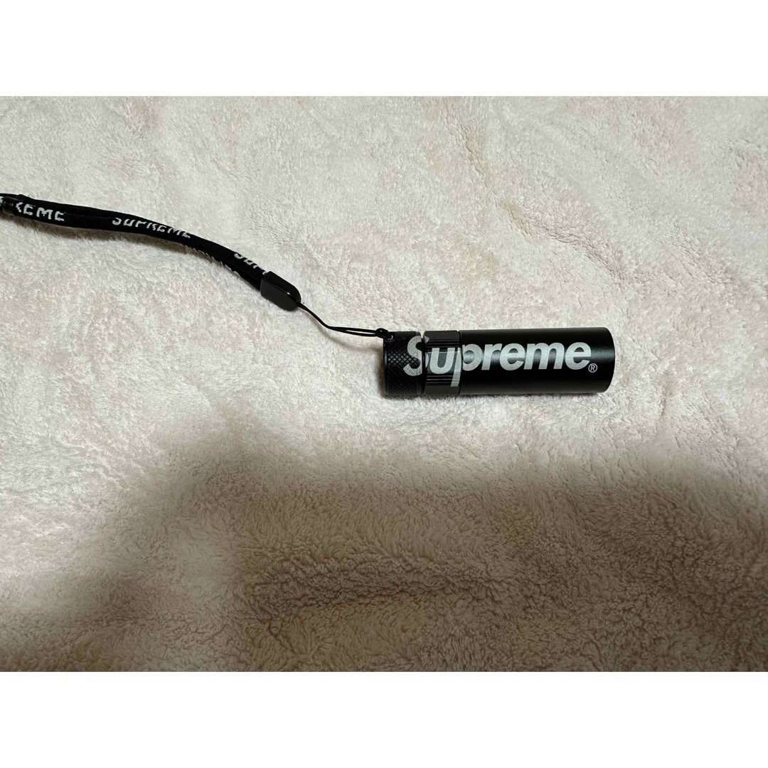 Supreme(シュプリーム)のシュプリーム　ライト　ブラック メンズのファッション小物(その他)の商品写真