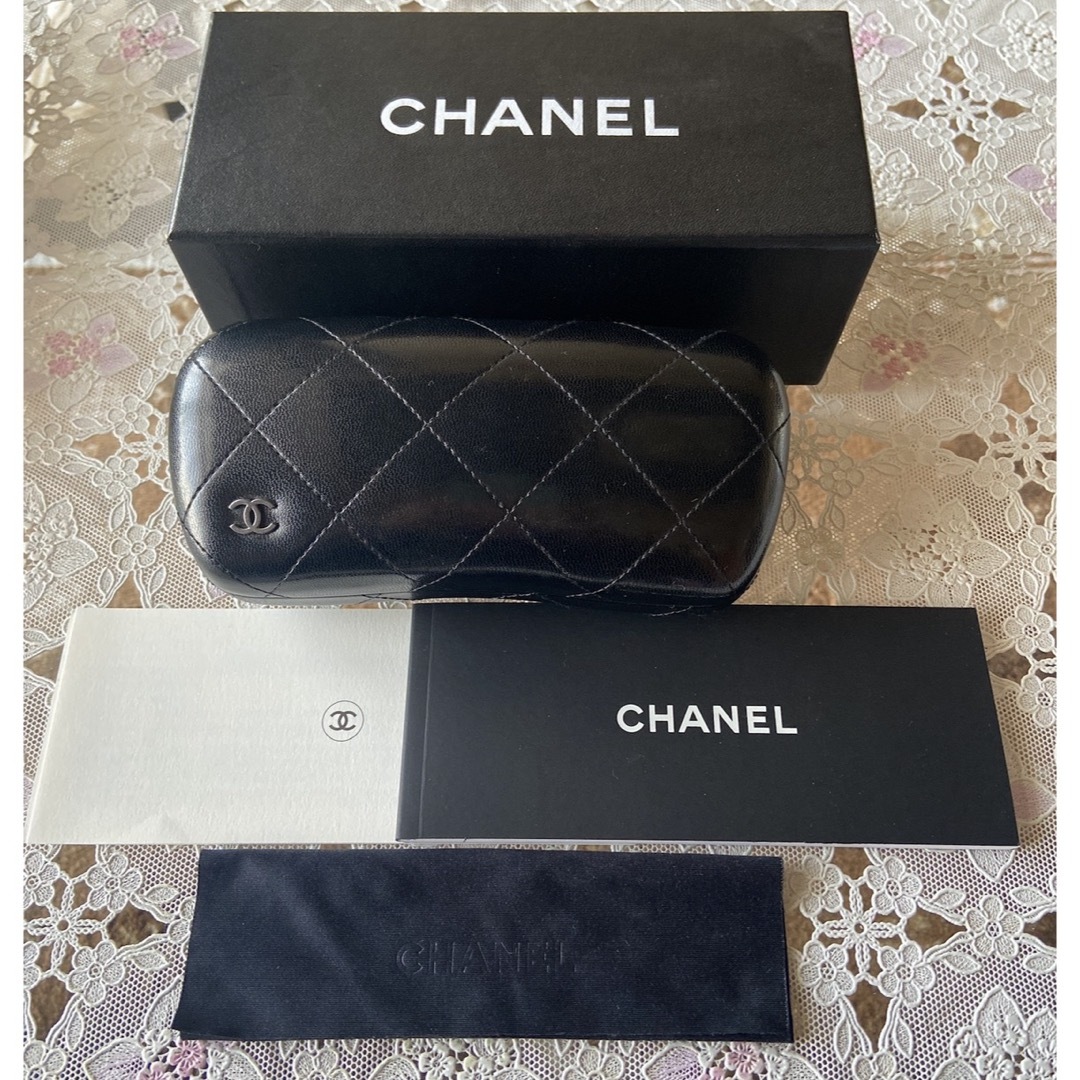 CHANEL(シャネル)のみい様専用⭐︎CHANEL サングラス＋ケースセット レディースのファッション小物(サングラス/メガネ)の商品写真