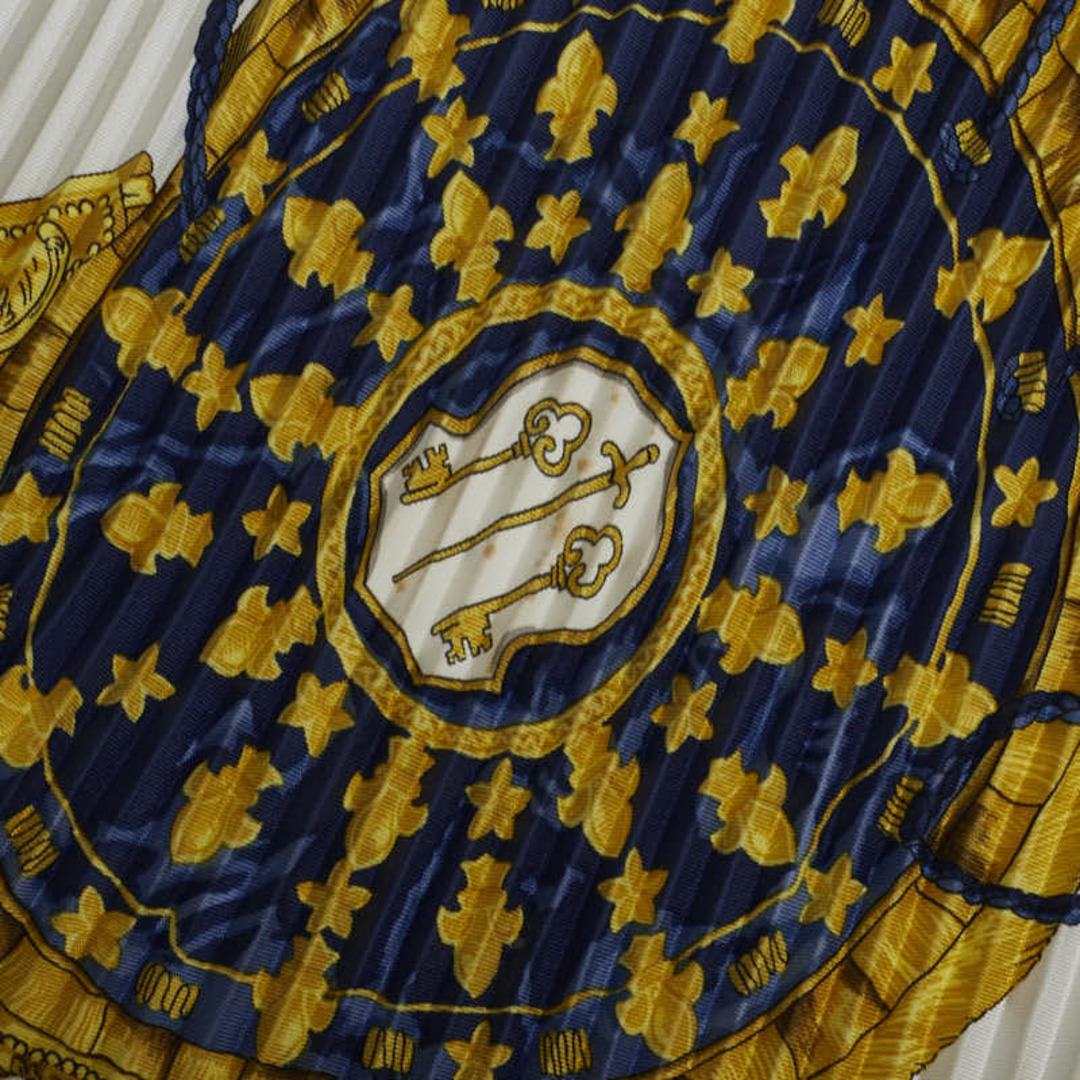エルメス プリーツカレ90 LES CLES鍵 スカーフ シルク エルメス プリーツカレ90 LES CLES鍵 スカーフ シルク