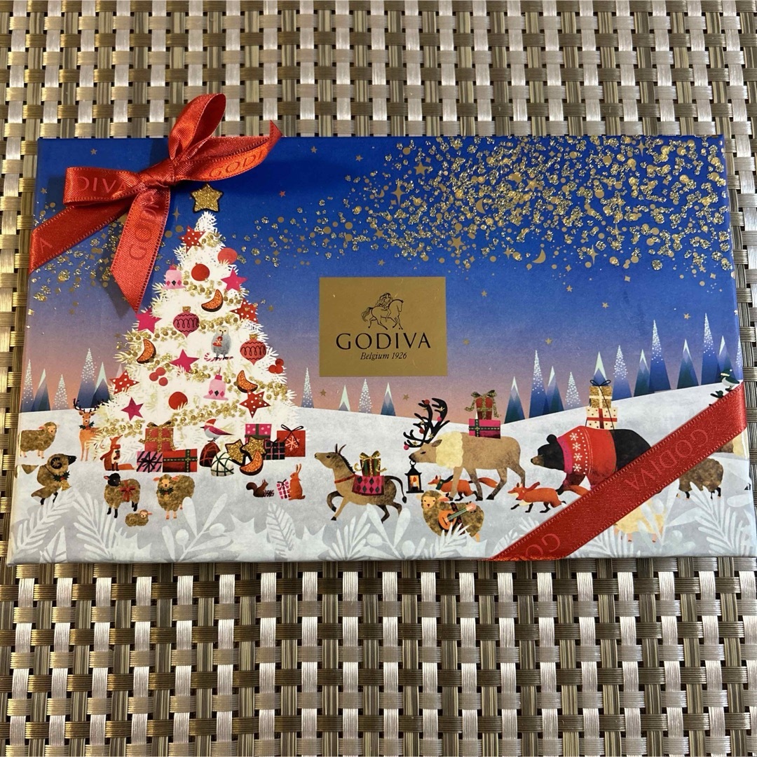 GODIVA(ゴディバ)のGODIVA QVC限定 2023年 クリスマス・プレミアムセット（バッグ無し） 食品/飲料/酒の食品(菓子/デザート)の商品写真