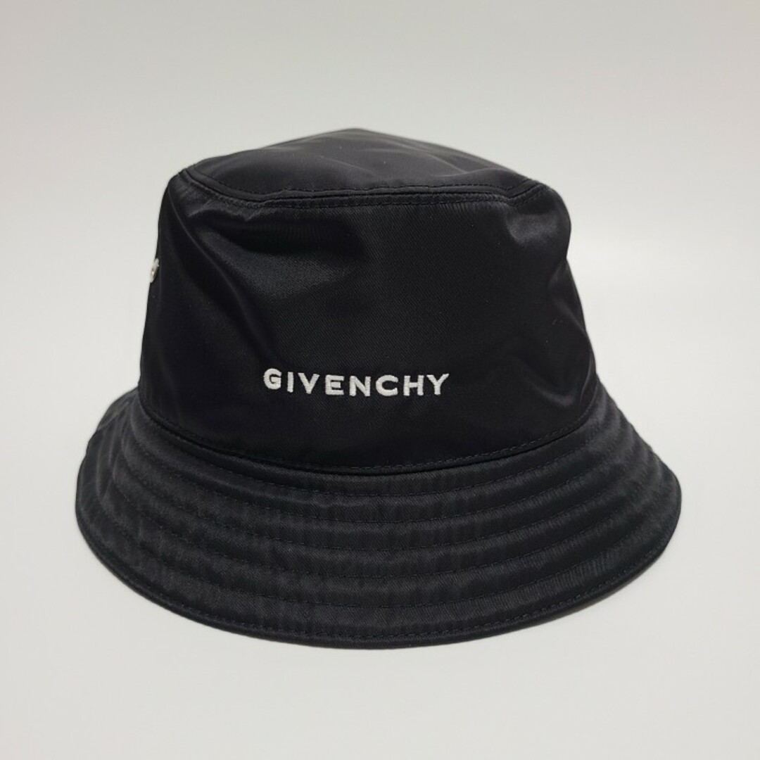 GIVENCHY(ジバンシィ)の【新品】GIVENCHY ロゴ刺繍 バケットハット メンズの帽子(ハット)の商品写真