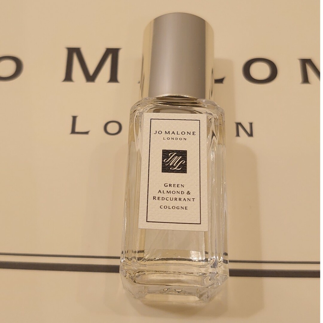 Jo Malone(ジョーマローン)のJo Malone 新品未使用 2023 グリーン アーモンド&レッドカラント コスメ/美容の香水(香水(女性用))の商品写真