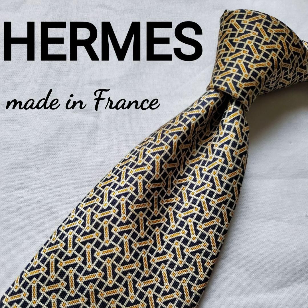 Hermes(エルメス)の美品　ハイブランド　HERMES　エルメス　シルク　ネイビー　イエロー　ネクタイ メンズのファッション小物(ネクタイ)の商品写真